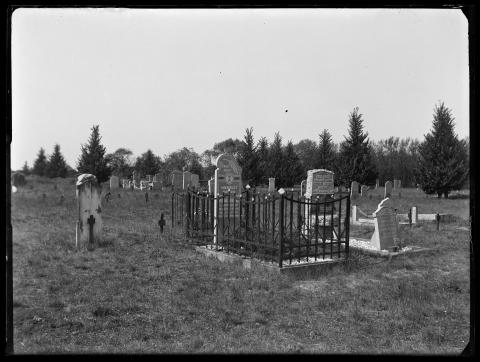 Historische foto van de begraafplaats in de jaren 30 van de 20e eeuw. Bron: Archief Noord-Holland