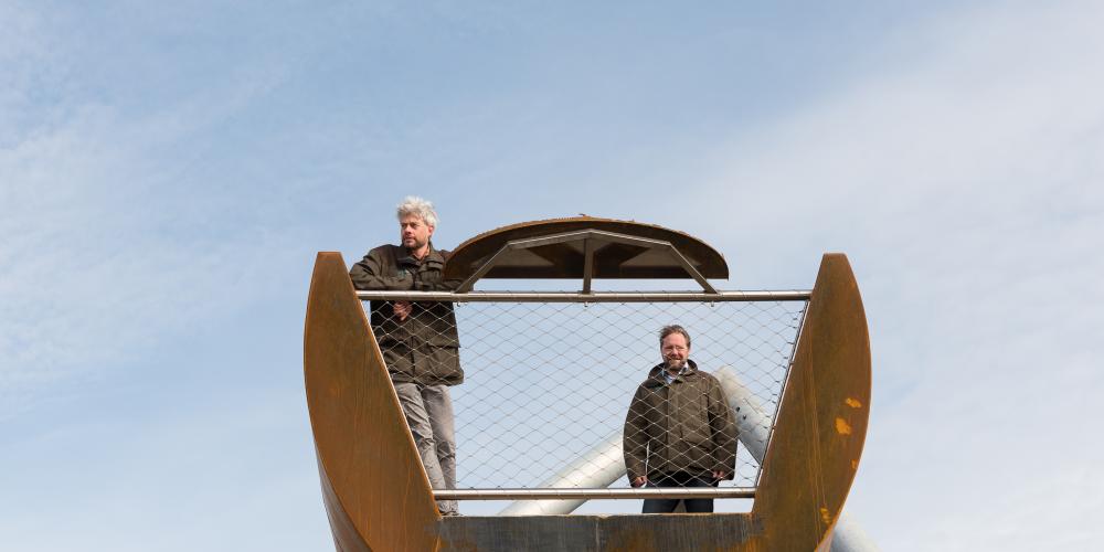 Martijn van Schaik en Raymond Duindam openen de uitkijktoren op de Papenberg