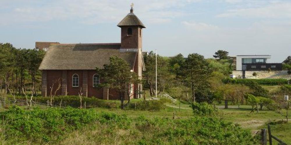 vredeskerkje_bergen_aan_zee.jpg