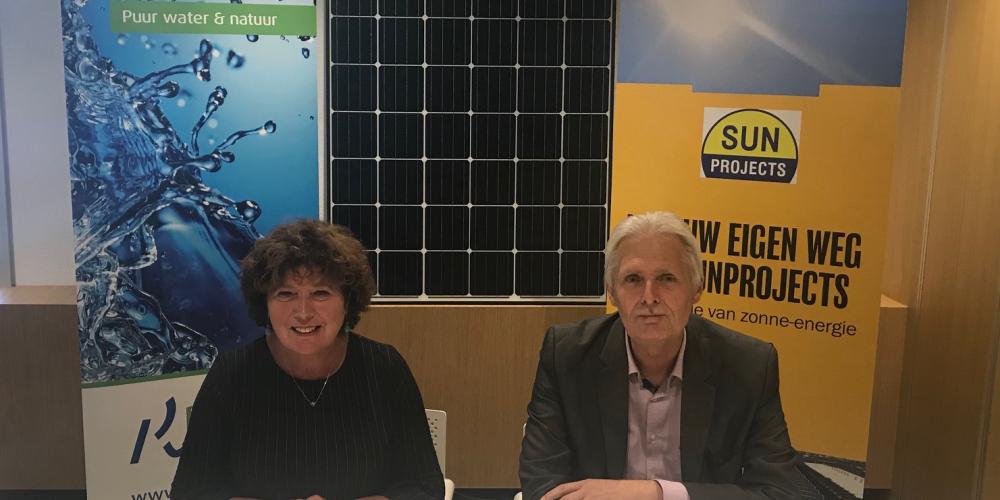 ondertekening contract zonnepanele